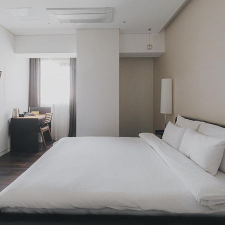 Acc Design Hotel Gwangju Metropolitan City Exterior foto